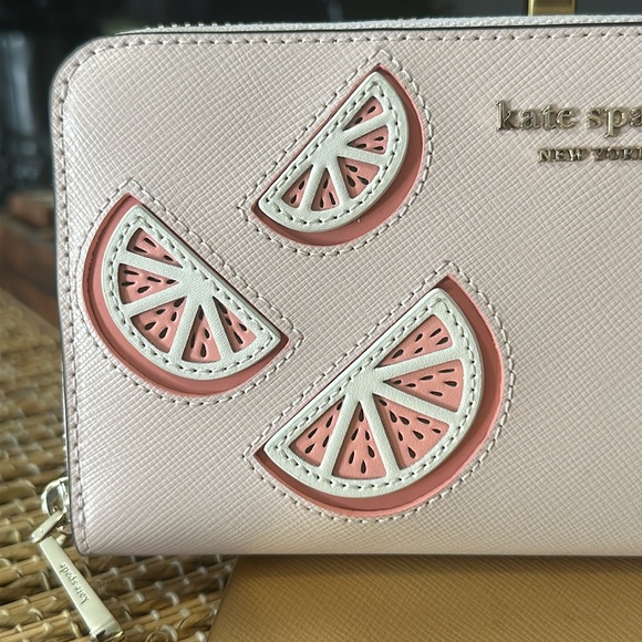 Kate spade embellished Zip around wallet EUC - Picture 7 of 17